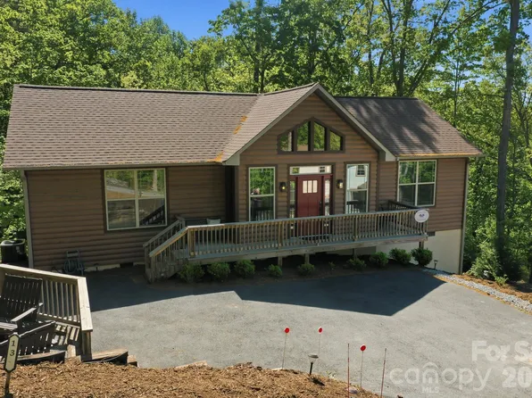 131 Pier Point Dr, Lake Lure, NC 28746