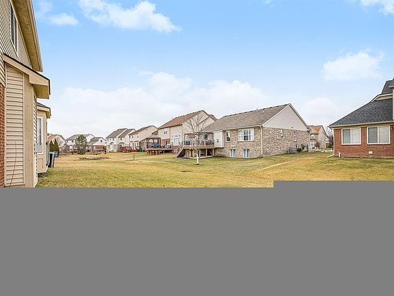 5th image of 43602 S Timberview Dr