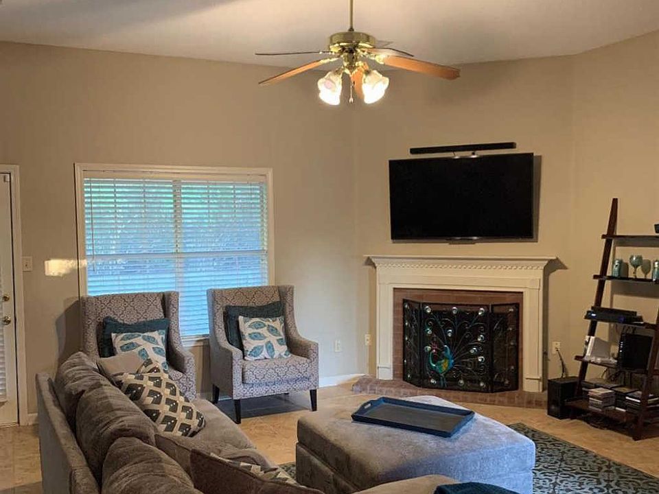 2nd image of 1240 Beaver Trail Dr