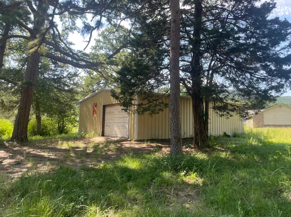 136 N 10th St, Clayton, OK 74536