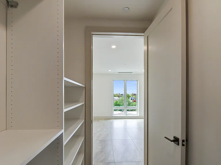 1110 De Kalb Ave #6B — Photo 14
