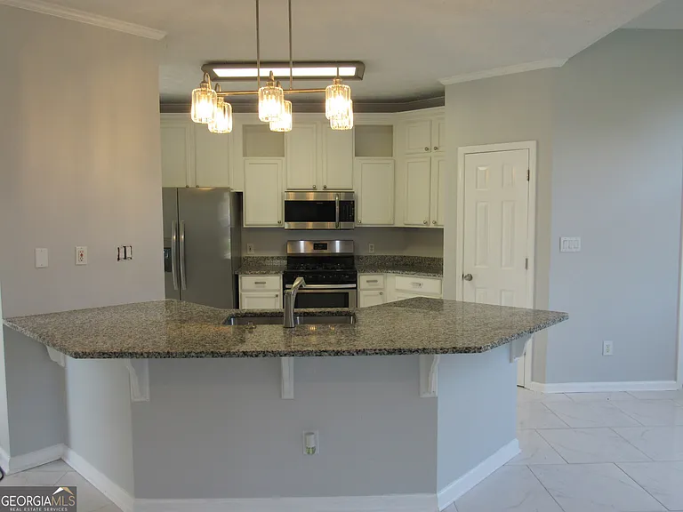 305 Sunderland Cir — Photo 7