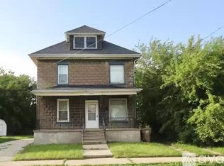 2004 45th St #1, Kenosha, WI 53140