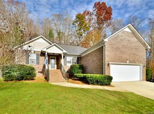 3927 Cassidy Dr, Waxhaw, NC 28173