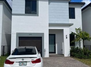 15771 SW 136th Ter, Miami, FL 33196