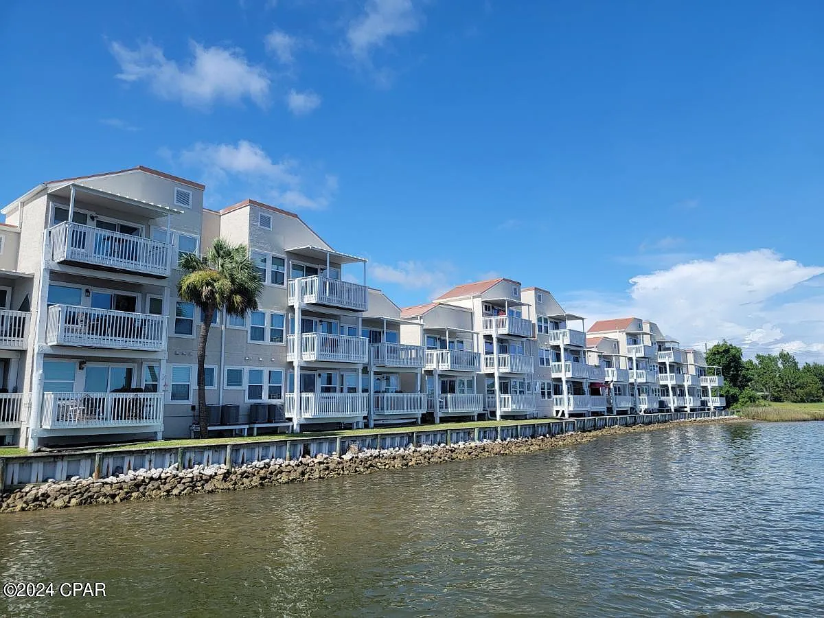1 bed, 695 sqft, $1,600 — Photo 1