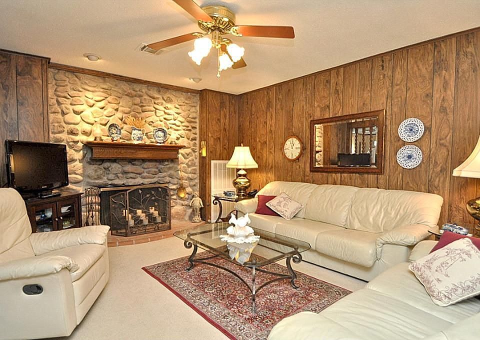2nd image of 8602 Imogene St