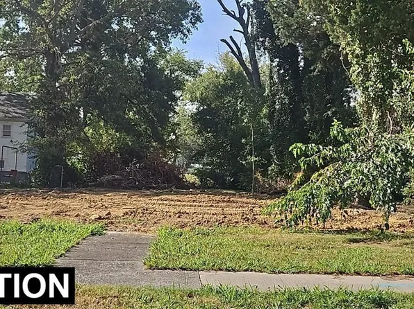 121 Lincoln St, Harrisburg, IL