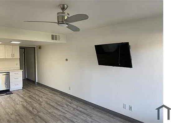 1 bed, 565 sqft, $1,300 — Photo 3