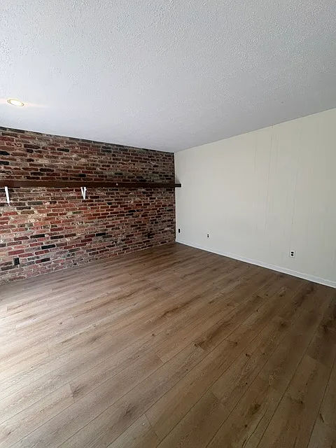 4 bed, 2132 sqft, $2,250 — Photo 3