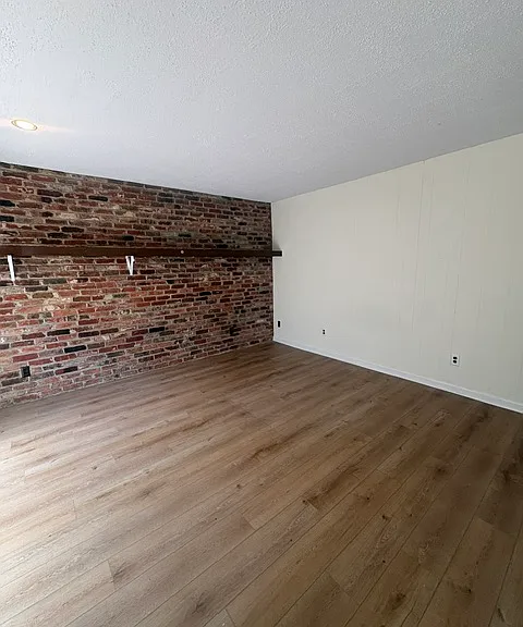 2406 Browns Mill Rd — Photo 3