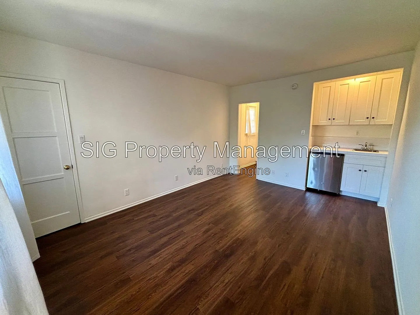 Studio, 1.0 bath, 300 sqft, $1,600 — Photo 4