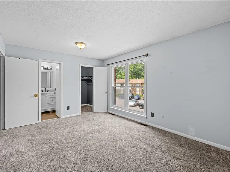 5021 Clairmont Ct — Photo 28