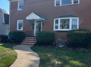 452 Robbins St #2, Roselle, NJ 07203