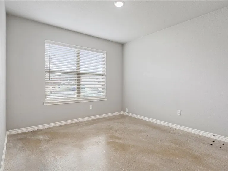 1468 Dryden Ave — Photo 8