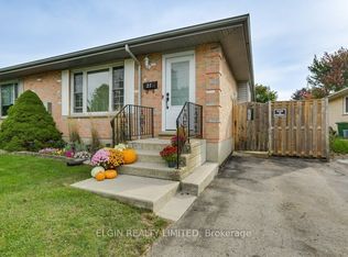 27 Carrie Cres, Saint Thomas, ON N5R 6B9