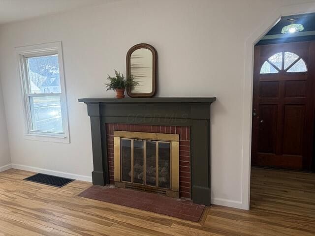 2nd image of 464 Moull St