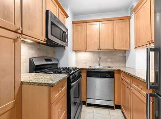 150 E 56th St APT 2D, New York, NY 10022