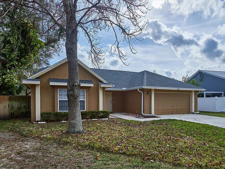 2602 Wrencrest Cir — Photo 35