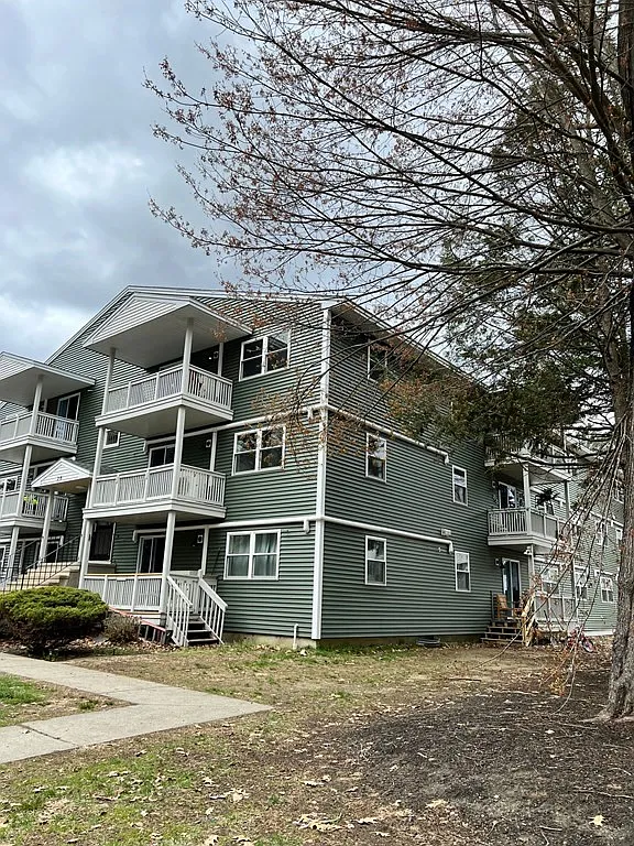 2 bed, 1.5 bath, 948 sqft, $1,900 — Photo 1
