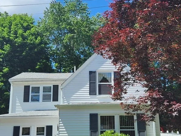 51 Edgewood Ave, Stoughton, MA 02072