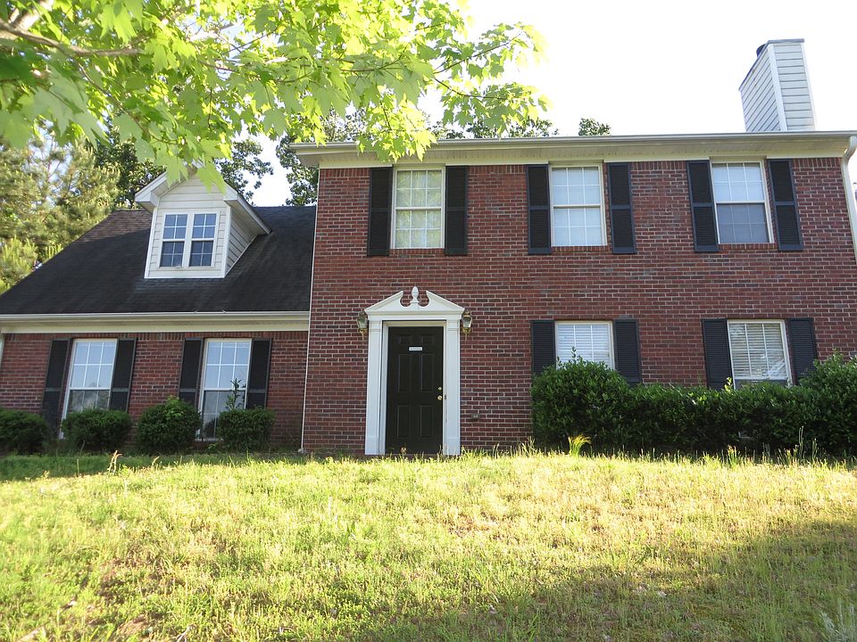 1st image of 815 Madison Chase Way