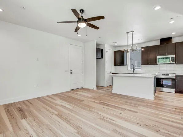 4127 E 12th St Unit 4, Austin, TX 78721