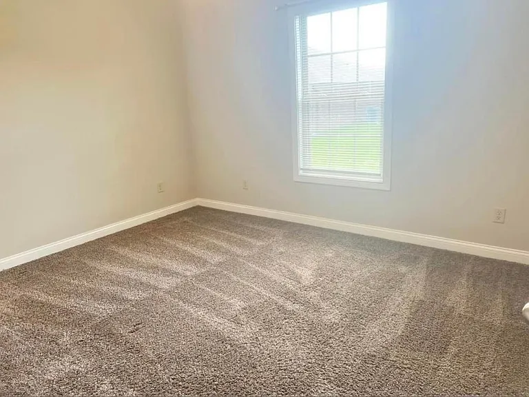 422 Beacon Dr — Photo 8