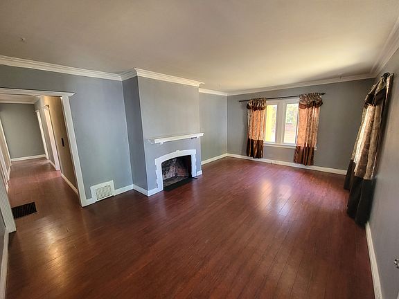 2nd image of 1862 Lake Ave #1