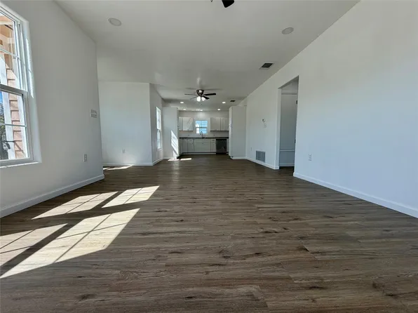 2306 Austin Ave, Brownwood, TX 76801