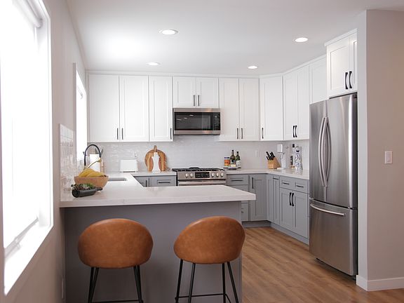 2nd image of 1077 N Gage Ave