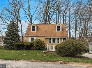 19 Fahnestock Rd, Malvern, PA 19355