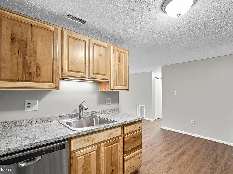 3925 Greencastle Rd #103 — Photo 10