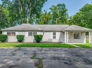 34650 Davison St, Sterling Heights, MI 48310