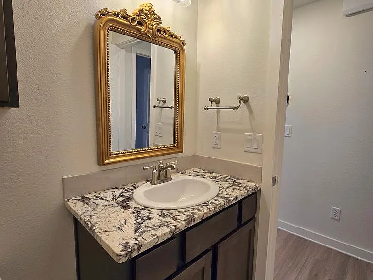 6703 NE Fiddler Rd — Photo 28