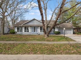 312 Yankee Ridge Ln, Urbana, IL 61802