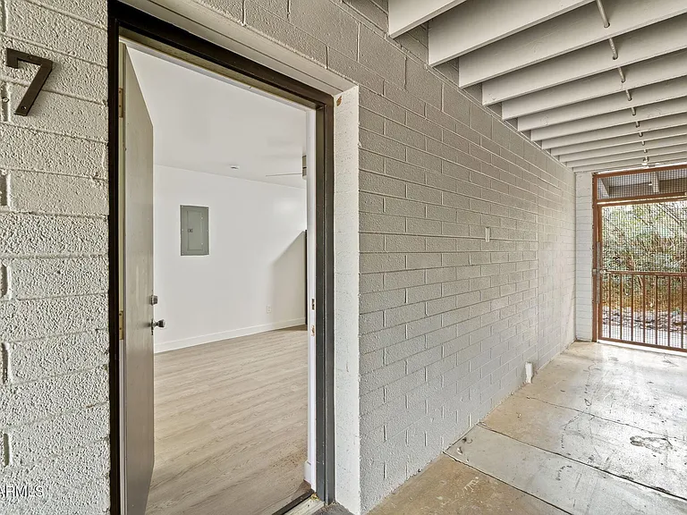 1707 N 18th St #B7 — Photo 2
