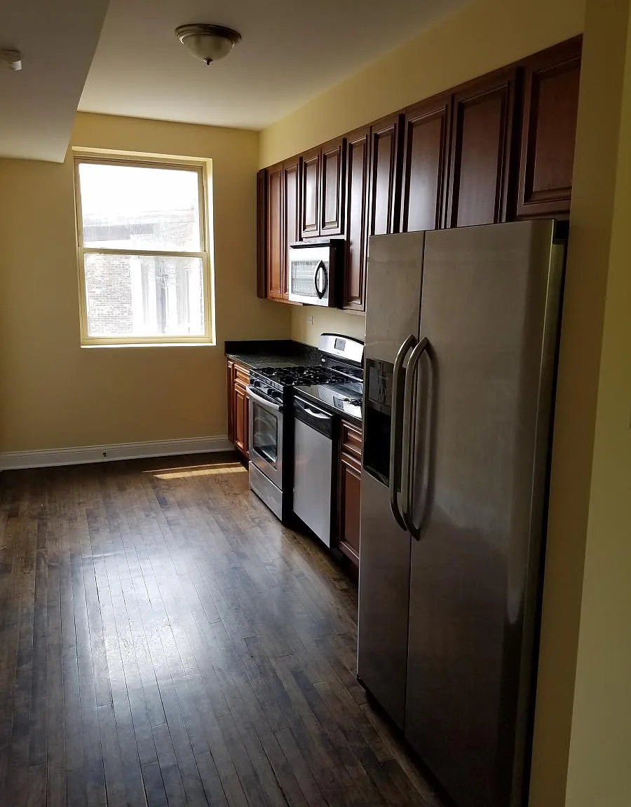 2 bed, 1200 sqft, $1,550 — Photo 1