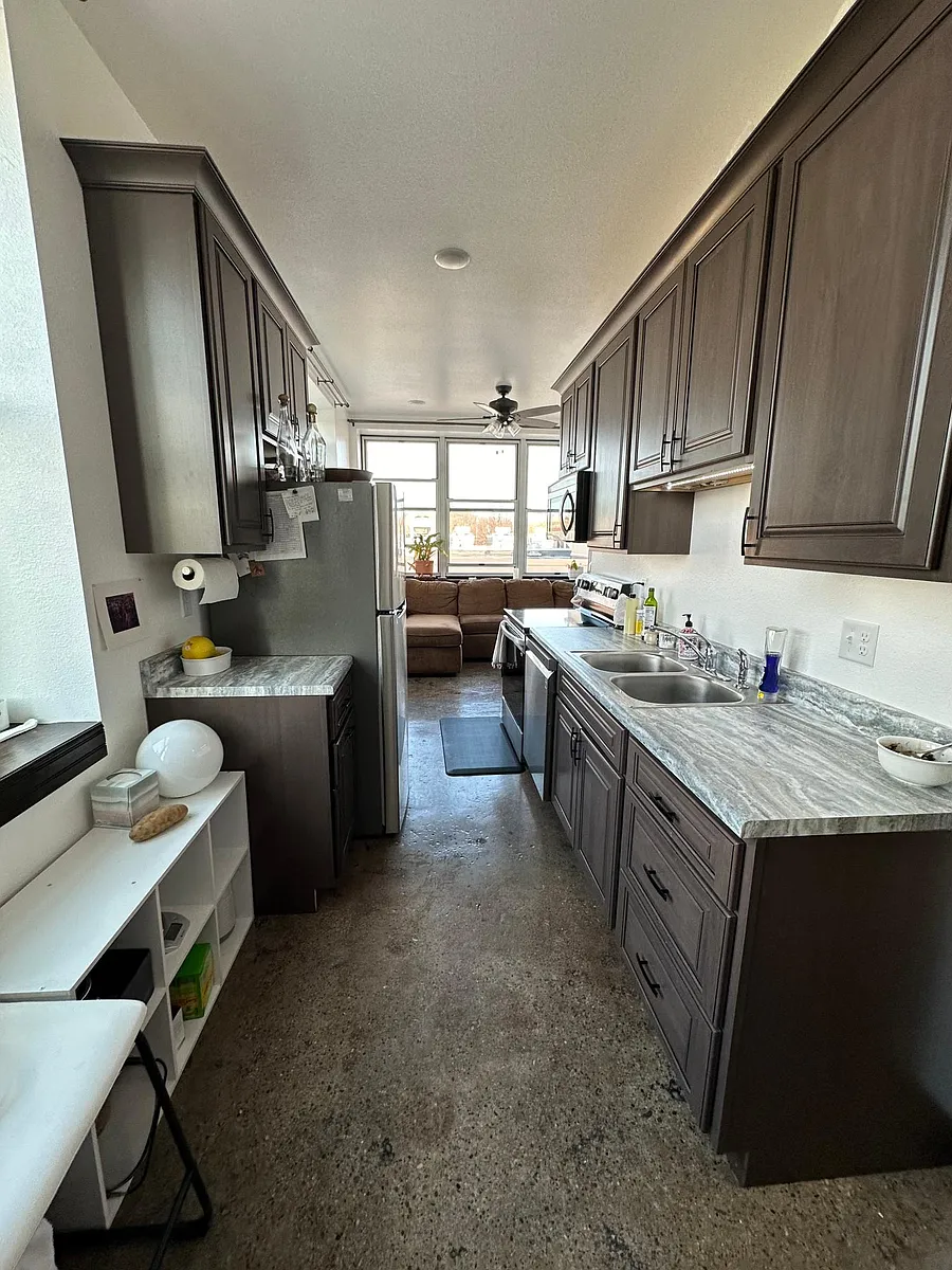 Building Photo - 411 4th St #6