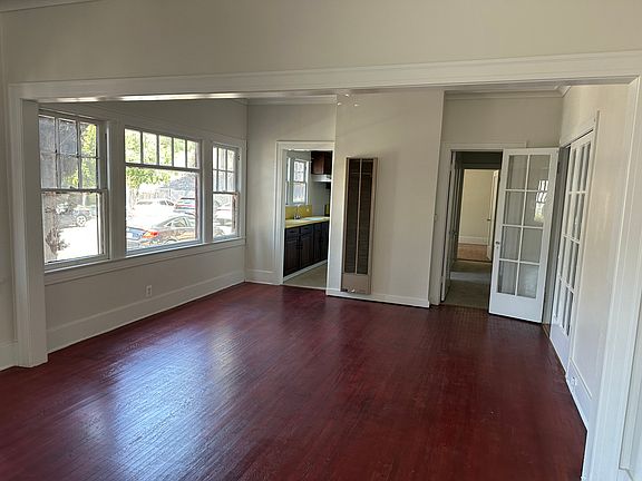 2nd image of 1315 W 22nd St #1315