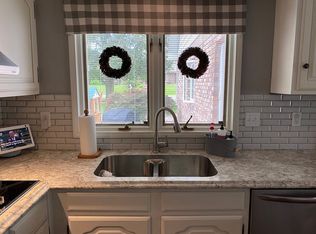 327 Midland Dr, Morganfield, KY 42437