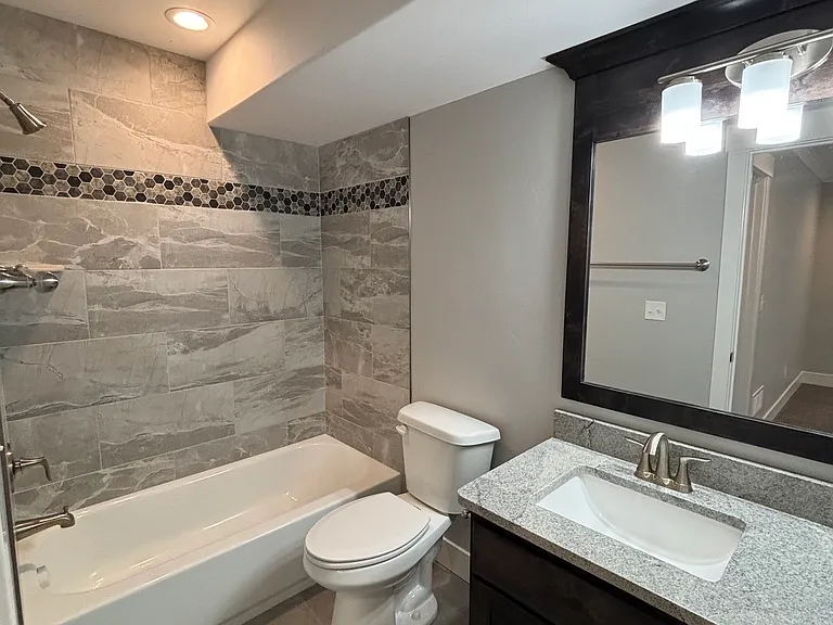 448 Washington Loop — Photo 8