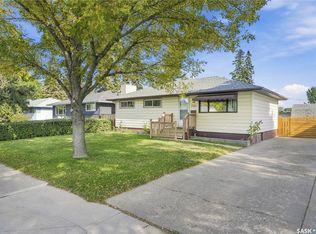 226 U Avenue N, Saskatoon, SK S7L 3C5
