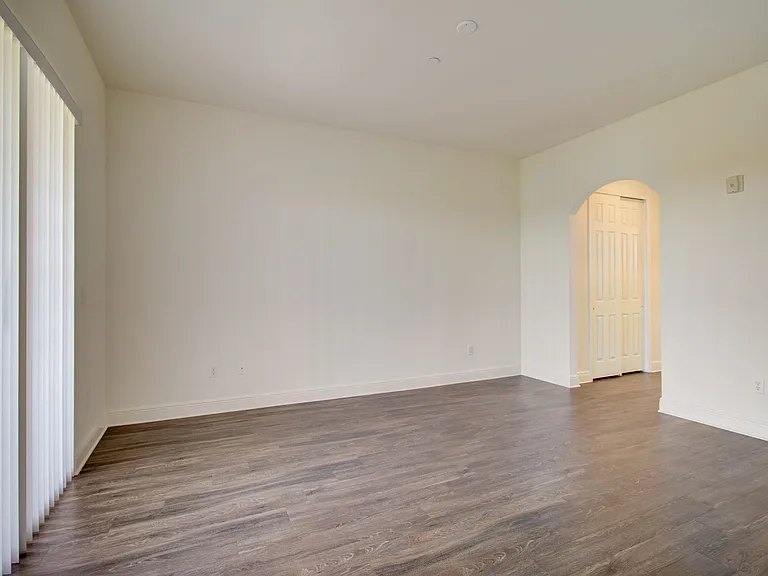 Carlsbad - Spacious bedrooms with walk in closets