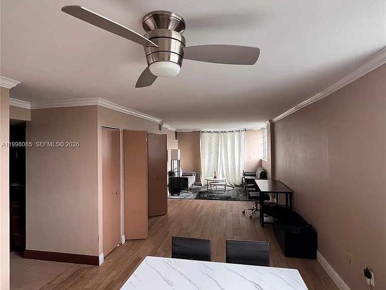 1750 James Ave #5G — Photo 3