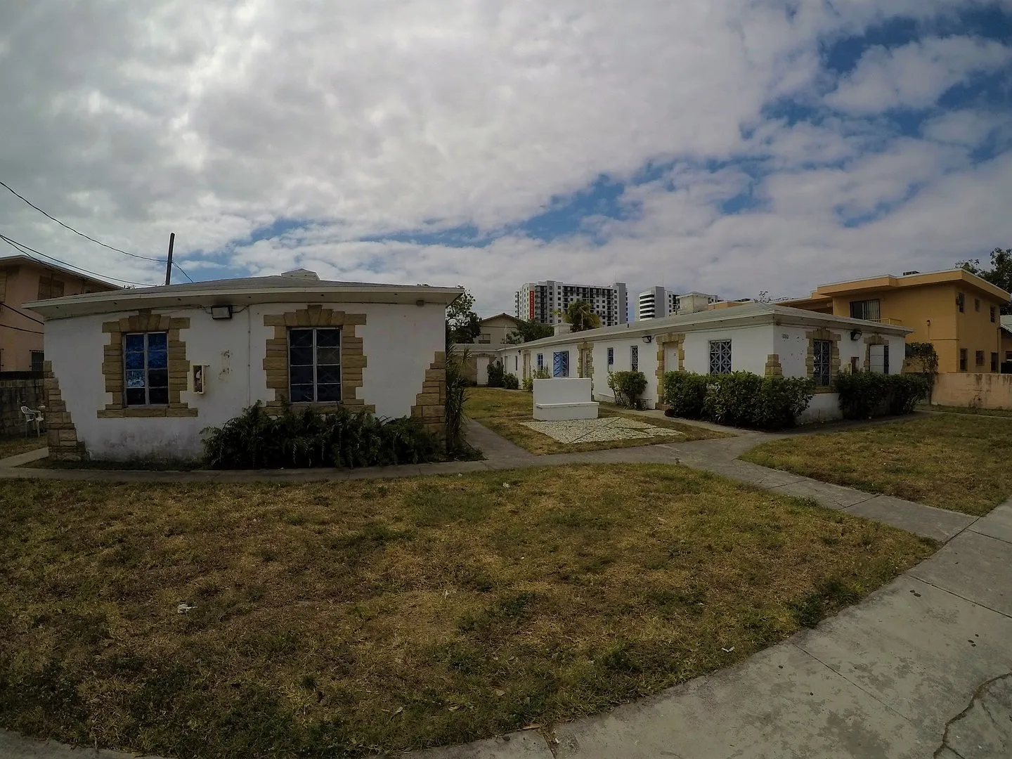 Studio in the Heart of Little Havana — Photo 2