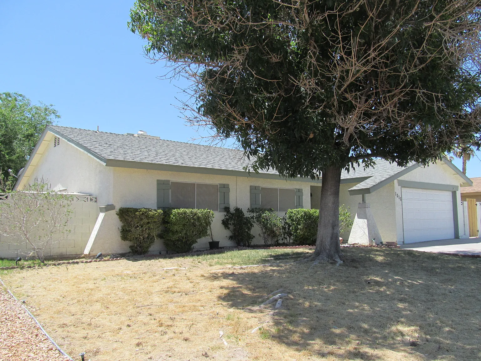 3 bed, 1605 sqft, $1,950 — Photo 3