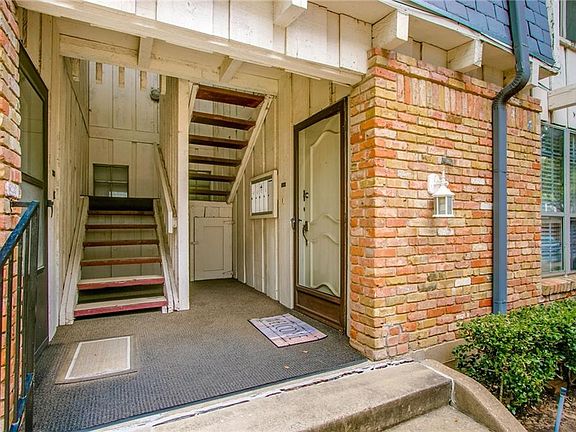 5th image of 517 W Lookout Dr APT 113