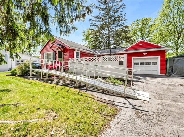 230 Sunset Rd, Avon Lake, OH 44012