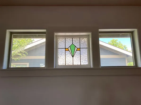 1727 Sunderland Ln, Hood River, OR 97031